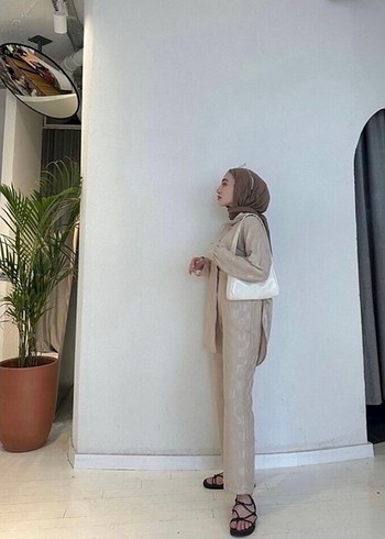 Açık kahverengi tesettür ikili takım - Görsel 3