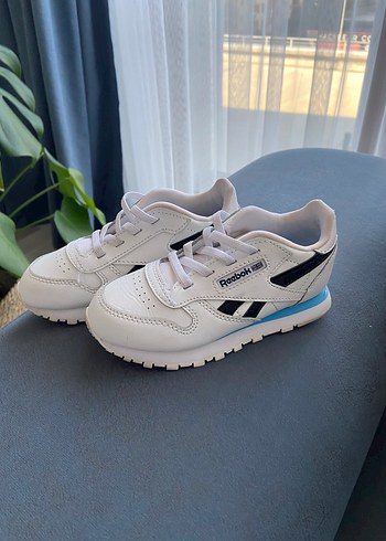 26 Beden REEBOK Erkek Çocuk Beyaz Spor Ayakkabı Velcro