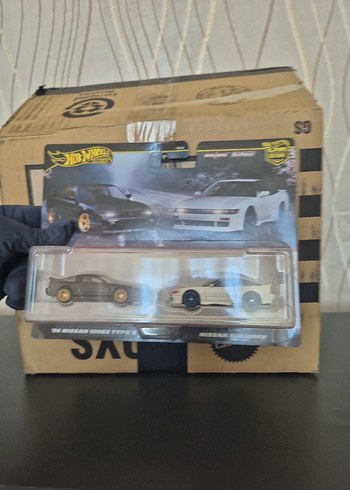 Hot Wheels Premiun Nissan 180sx Type X & Nissan Sil Eigthy İkili