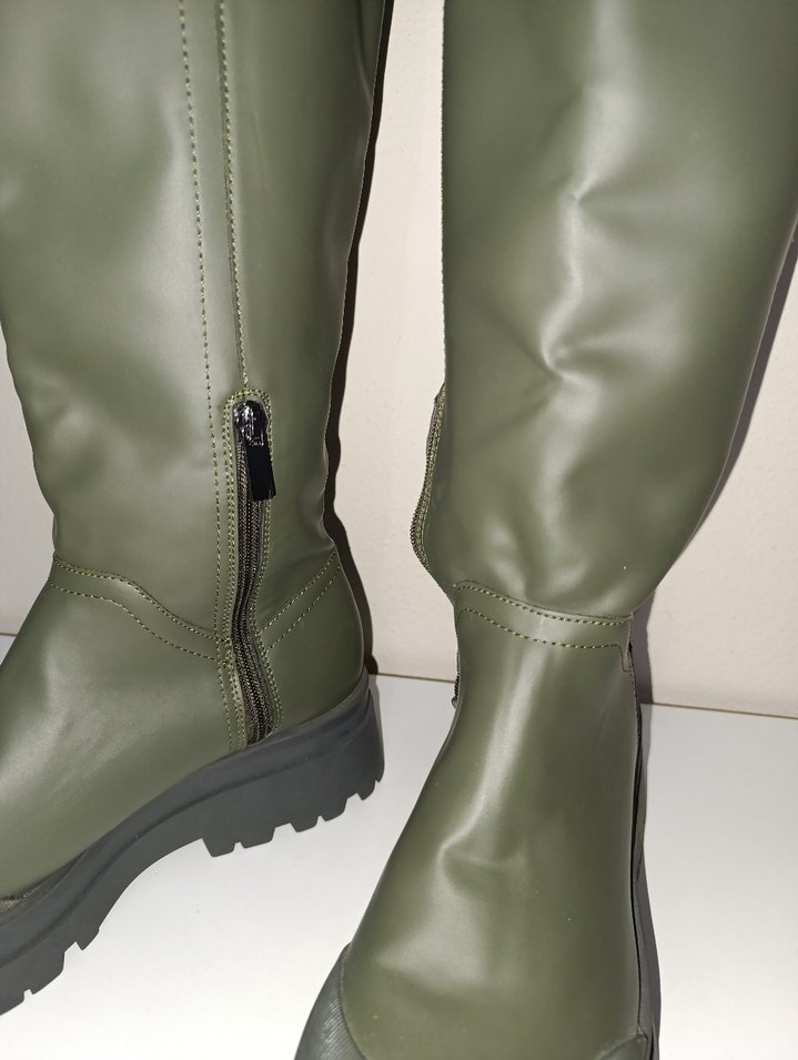 Stradivarius Haki Fermuarlı Kadın Çizme Bot - Görsel 3