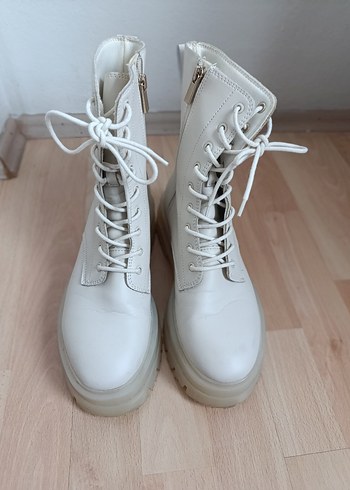 Stradivarius Bağcıklı Kadın Bot - Görsel 2