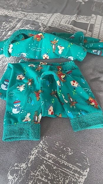 11-12 Yaş Beden yeşil Renk Kiz cocuk polar pijama takimi