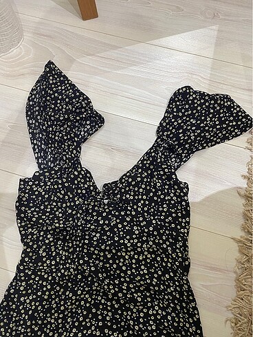 Stradivarius stradivarius mini çiçekli elbise