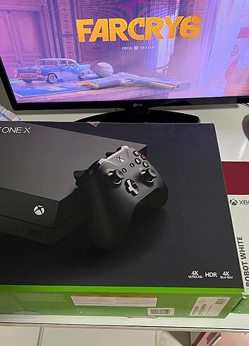 XBOX One X 4K 1TB 9.Nesil gamepad