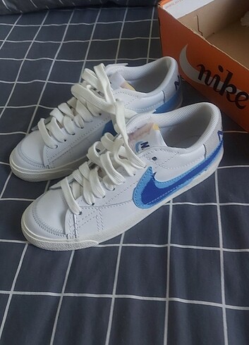 Nike Blazer Low 77 Vintage Jumbo Swoosh Orijinal