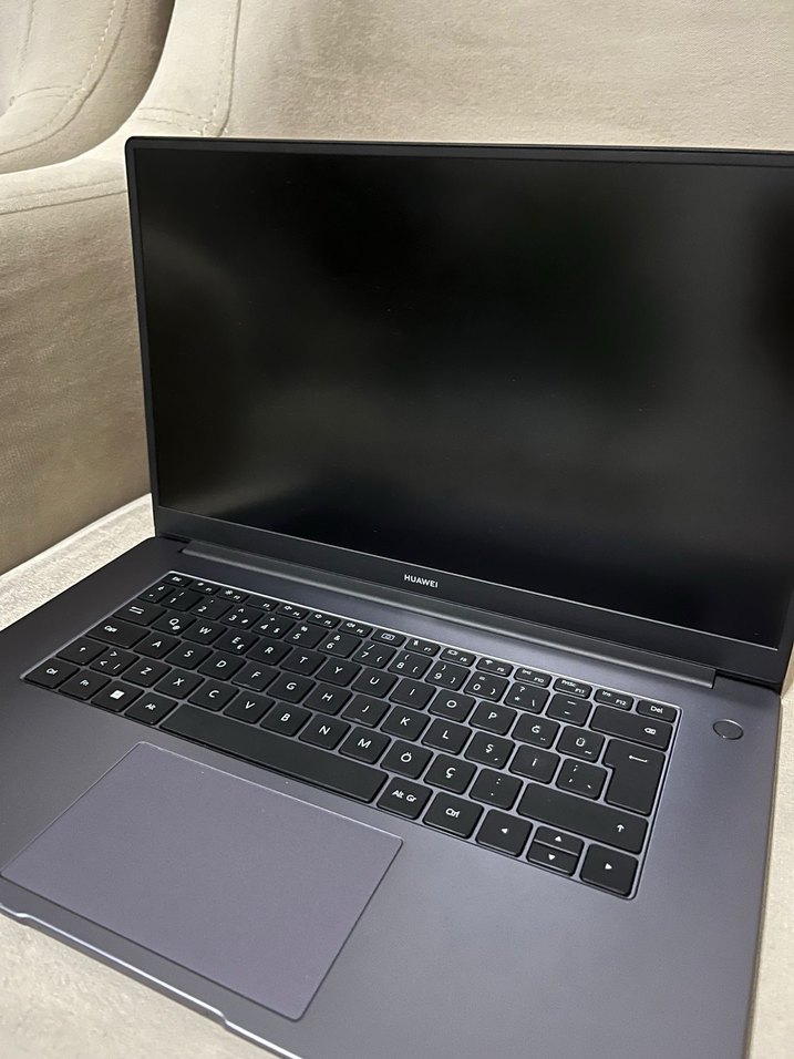 Siyah Renkli Dizüstü Bilgisayar - Görsel 2