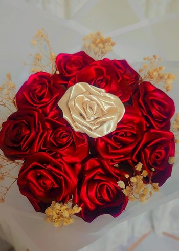 Bordo ve Krem Renkli Fırfırlı Gelin Buketi - Görsel 4