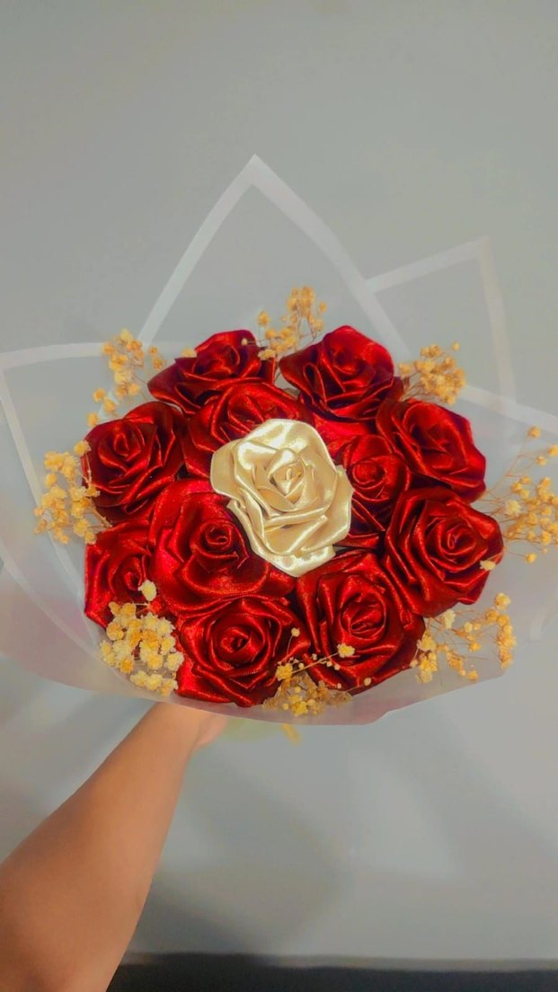 Bordo ve Krem Renkli Fırfırlı Gelin Buketi - Görsel 2