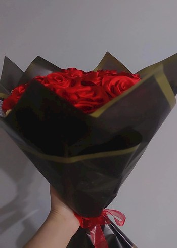 Kadın Kırmızı Çiçekli Broş Kurdeleli - Görsel 2