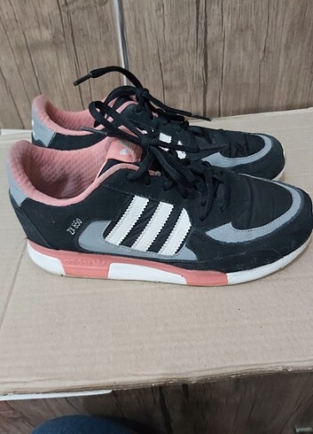 Adidas spor ayakkabi 