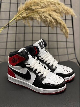 AIR JORDAN