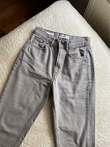 Pull and Bear Pull and bear mom jean 1.55-58 boya uygun