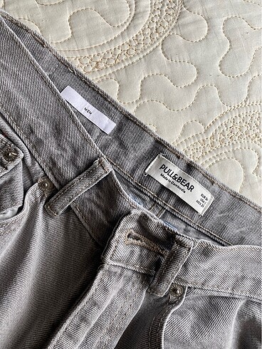 xs Beden Pull and bear mom jean 1.55-58 boya uygun
