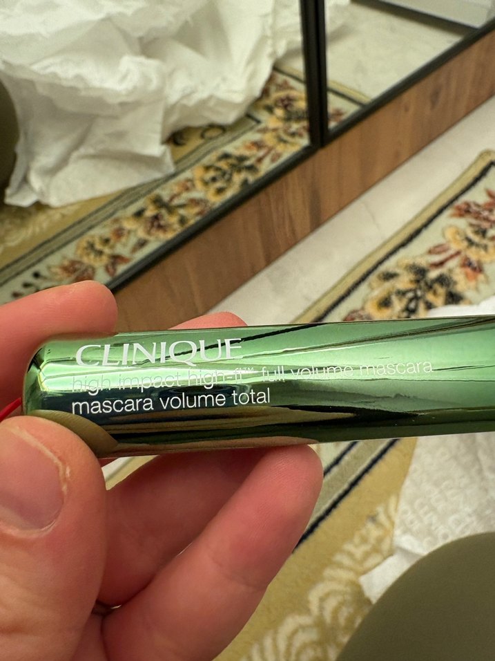 Clinique Yoğun Hacim Veren Siyah Maskara - Görsel 5