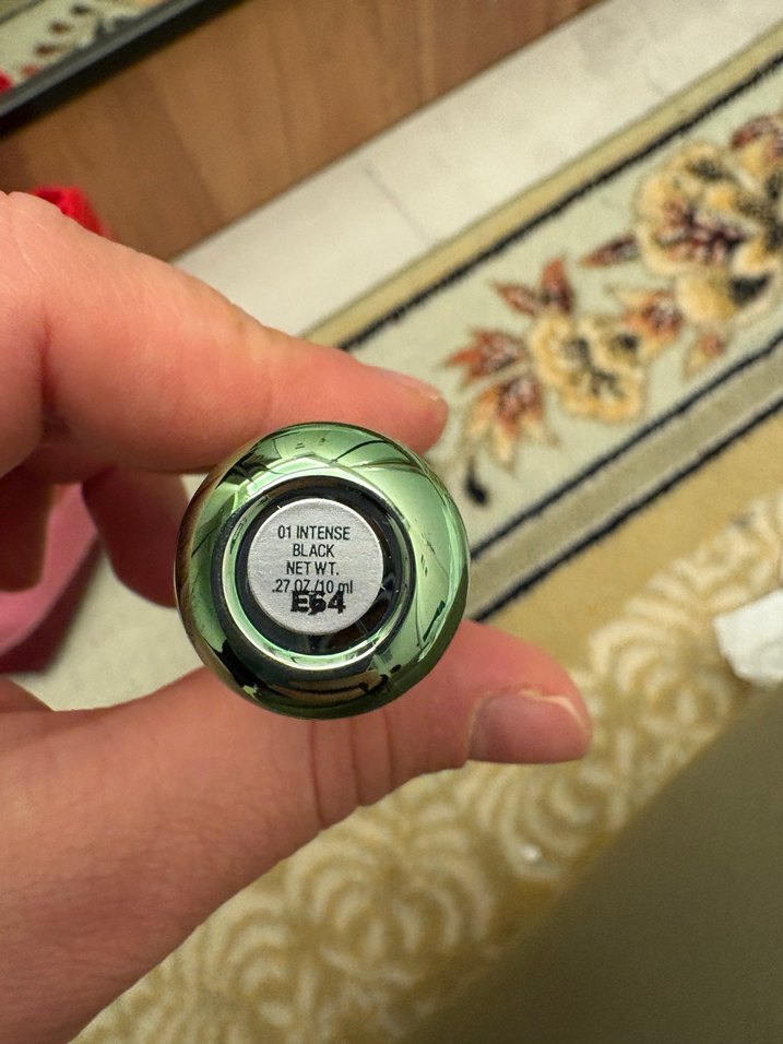 Clinique Yoğun Hacim Veren Siyah Maskara - Görsel 4