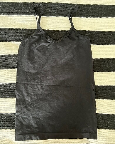 h&m siyah askılı bluz
