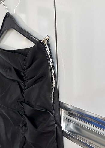 Drapeli Siyah Deri Uzun Etek - Görsel 3