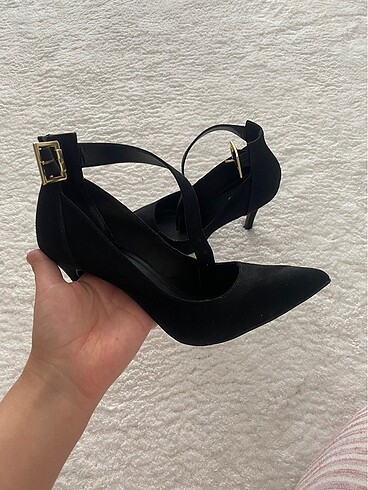 36 Beden siyah Renk Çok şık bilekten bağlama stiletto