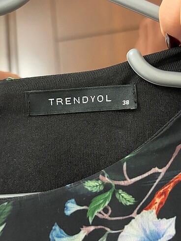 38 Beden çeşitli Renk Trendyolmilla tül detaylı çiçekli elbise