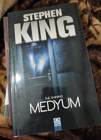 Medyum isimsizin çocukları ve lordlar ve varisler