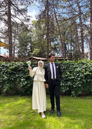 Ekru ceketli takim