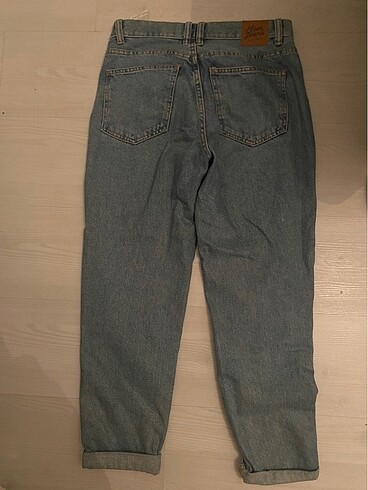 36 Beden pull and bear mom jean