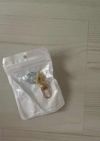 Beyaz Püsküllü Kadın Anahtarlık çanta aksesuarı