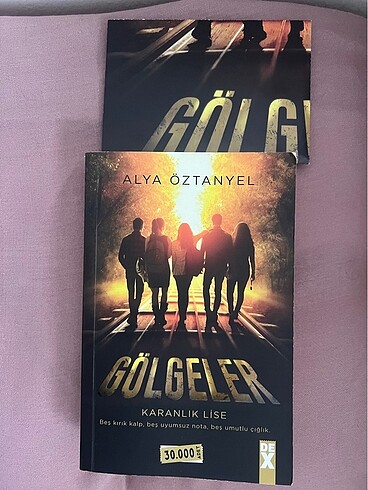 Gölgeler Alya öztanyel roman