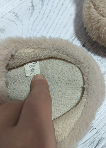 Kız Çocuk Bej Kürk Detaylı Sıcak Terlik - Görsel 2