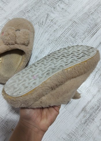 Kız Çocuk Bej Kürk Detaylı Sıcak Terlik - Görsel 4