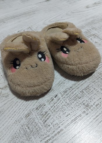 Kız Çocuk Bej Kürk Detaylı Sıcak Terlik - Görsel 5