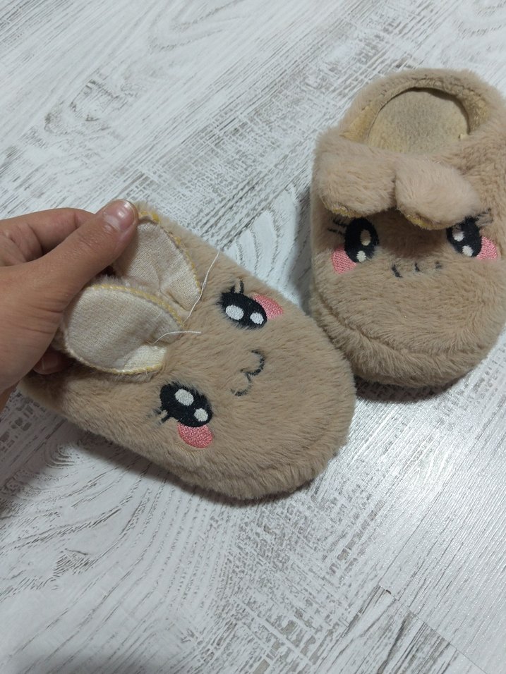 Kız Çocuk Bej Kürk Detaylı Sıcak Terlik - Görsel 3