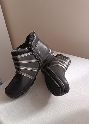 Tokalı Siyah kadın Bot - Görsel 6