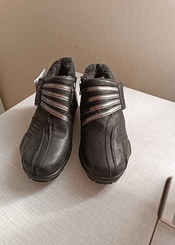 Tokalı Siyah kadın Bot - Görsel 8
