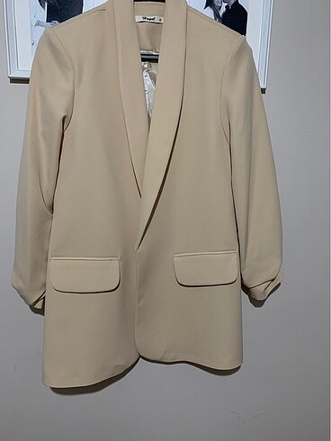 Yarım kol detaylı blazer ceket