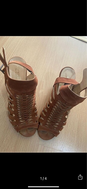 Zara Günlük Topuklu süet ayakkabı