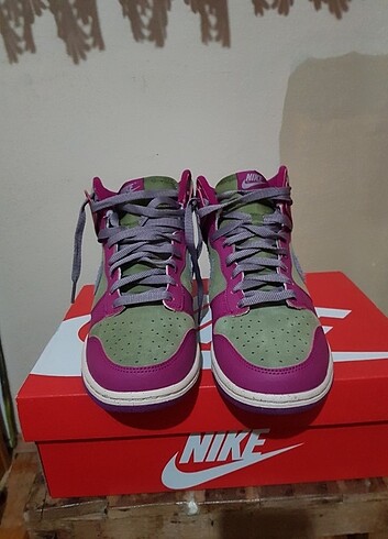 Nike Nike wmns dunk high dynamic berry/grand purple