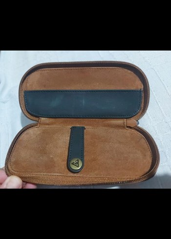 GUESS Kadın Deri Fermuarlı Saat Kılıfı - Görsel 2