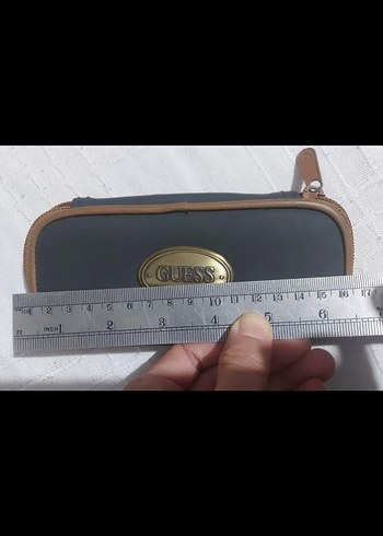 GUESS Kadın Deri Fermuarlı Saat Kılıfı - Görsel 3