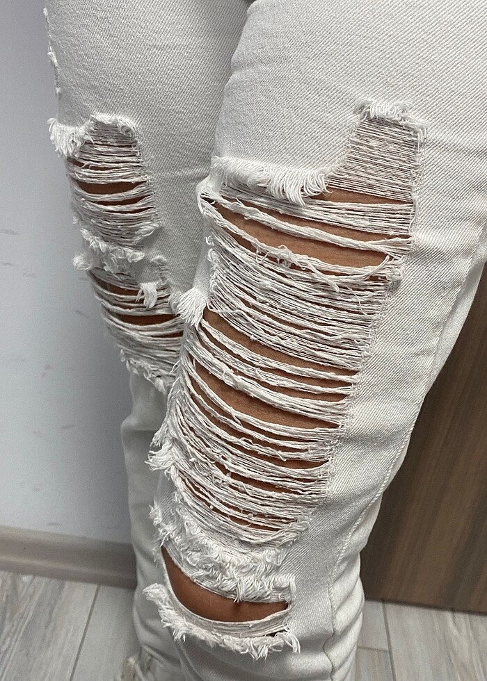 Mom jeans beyaz kot pantolon - Görsel 2