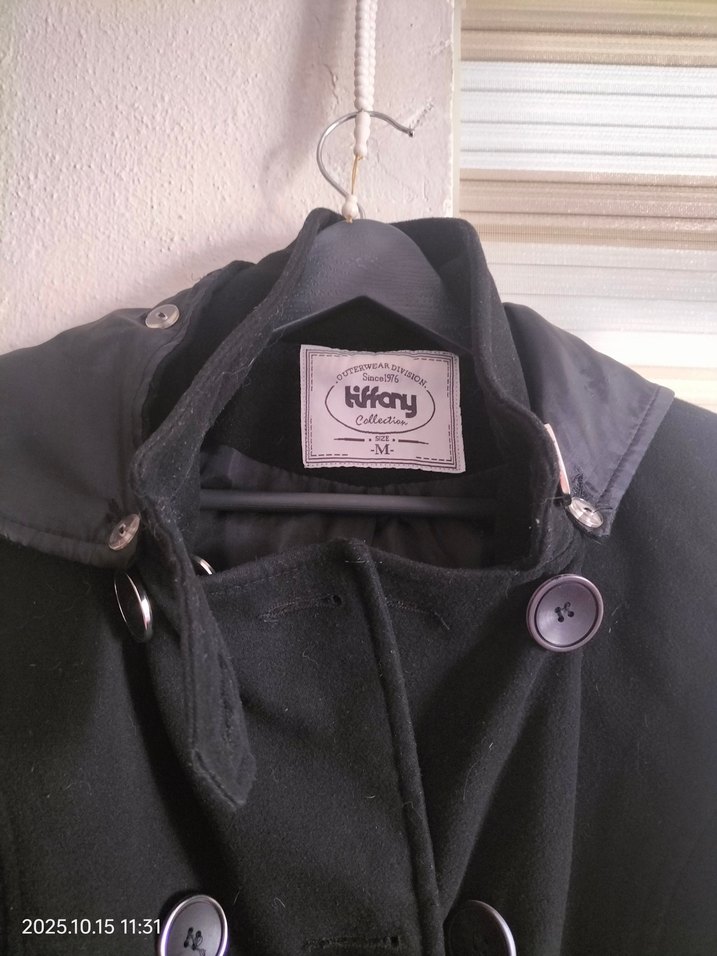 Çift Düğmeli Siyah Kaban - Görsel 3