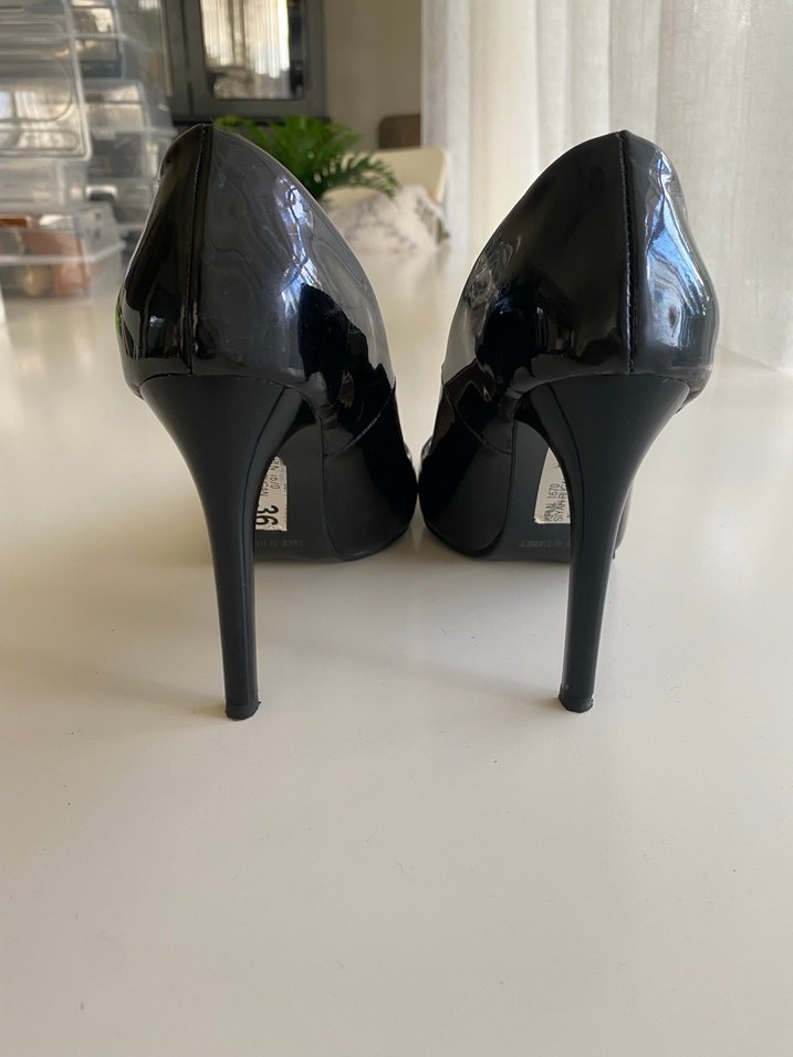 Siyah Parlak Stiletto Kadın Ofis Ayakkabısı - Görsel 3