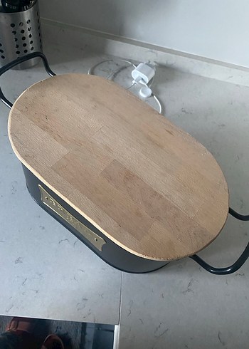 Siyah Metal Ekmek Kutusu kesme tahtalı kapaklı - Görsel 4