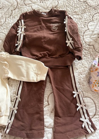 Dantel Detaylı Kahverengi bebek Eşofman Takımı - Görsel 3