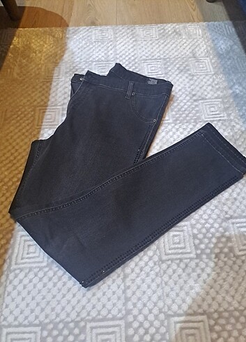 Red Apple Jean