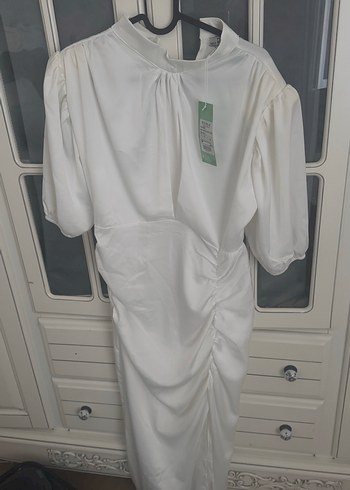 Beyaz Drapeli Midi Elbise - Görsel 7