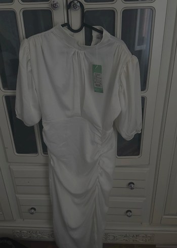 Beyaz Drapeli Midi Elbise - Görsel 5