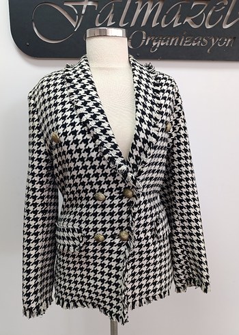 Düğmeli, Kazayağı Desenli Kadın Blazer