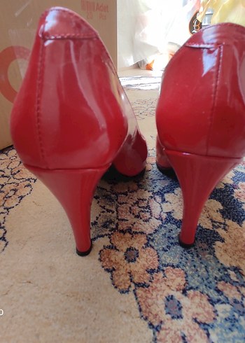 35 Beden Kırmızı Rugan 34 Numara Stiletto