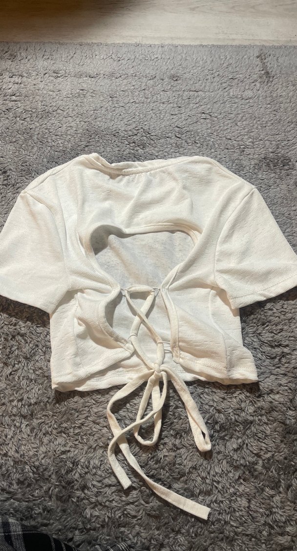 Baskılı Kısa Kollu sırt detaylı Crop Top - Görsel 2